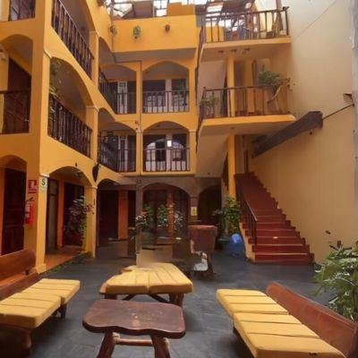 The inside patio of Proyecto Peru's volunteer house